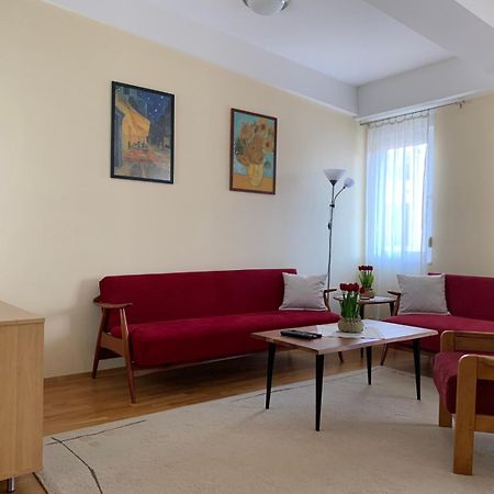 Bright Top Floor Apartment With Free Parking スコピエ エクステリア 写真